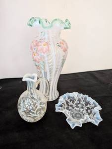 lot 244 image: Set of 3 Fenton Opalescent Type Handcrafted Glass Pieces with Floral Designs