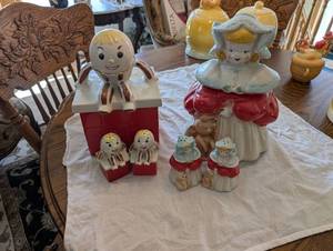 lot 416 image: Set of Goldilocks and Humpty Dumpty Ceramic Cookie Jars and Shakers