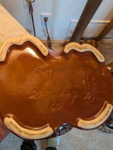 lot 423 image: Vintage Shawnee Pottery Smiley Pig Cookie Jar