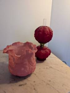 lot 427 image: Vintage Fenton Art Glass Cranberry Opalescent Lamp and Vase Set