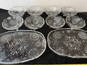 lot 453 image: Vintage Clear Glass Serving Set with Snowflake Design