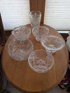 lot 457 image: Set of 6 Vintage Cut Glass Serving Bowls and Vase