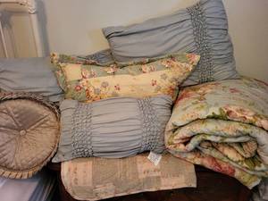 lot 312 image: Collection of Floral and Pleated Bedding Sets with Pillows