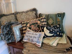 lot 314 image: Set of Decorative Pillows and Quilted Throws