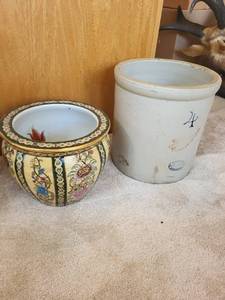 lot 484 image: Vintage Ceramic Goldfish Pattern Jardinire and 4 Gallon Red Wing Crock