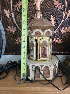 lot 504 image: Vintage Nativity Scene Rotating Music Box
