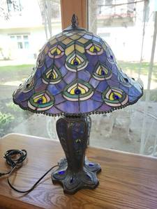 lot 19 image: Stained Glass Tiffany-Style Table Lamp with Peacock Feather Design
