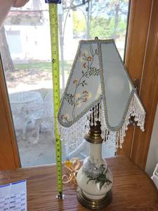 lot 518 image: Vintage Floral Porcelain Lamp with Beaded Shade
