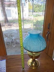 lot 524 image: Antique Brass Hurricane Oil Lamp with Blue Glass Shade