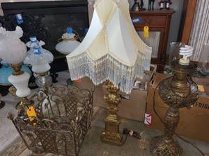lot 535 image: Set of Vintage French Lamps and Decorative Brass Basket