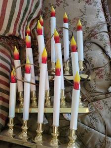 lot 539 image: Set of 3 Electric Candle Candelabras with Brass Finish
