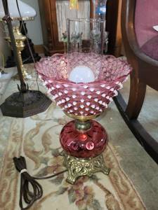 lot 25 image: Vintage Pink Hobnail Glass Table Lamp with Chimney