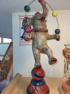 lot 15 image: Set of 3 Vintage Circus Animal Figurines