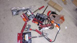 lot 25 image: lot of tools for carpeting...