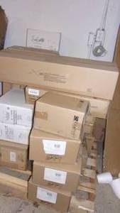 lot 46 image: pallet of lighting...