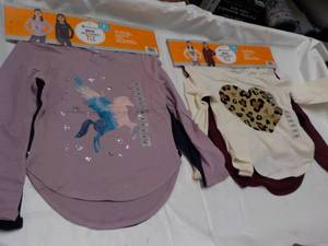 lot 20 image: 4 ct Members Mark size 45 Tee Shi...