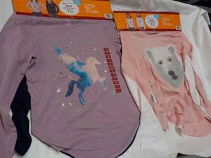 lot 25 image: 4 ct Members Mark size 78 Tee Shi...