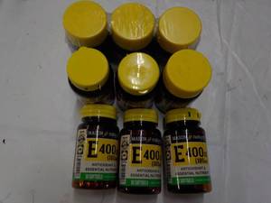 lot 40 image: 9 ct Mason Natural E 400 iu...