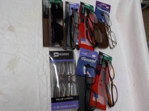lot 67 image: 10 pair Readers Glasses - various s...