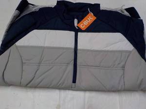lot 85 image: Cutter and Buck size XXL NavyWhite...