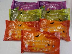 lot 96 image: 7 Bags Candy...