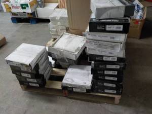 lot 181 image: Pallet Lot of Automotive Parts- see...