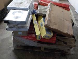 lot 183 image: Pallet Lot of Automotive Parts- see...