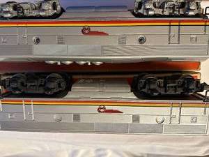lot 4 image: Set of Lionel Santa Fe Locomotive Diesel Units Model 2343C and 2243C