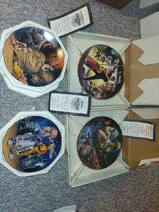 lot 36 image: Set of 4 Star Wars Collector Plates by The Hamilton Collection