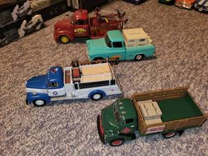 lot 61 image: Set of 4 Vintage Die-Cast Utility Trucks