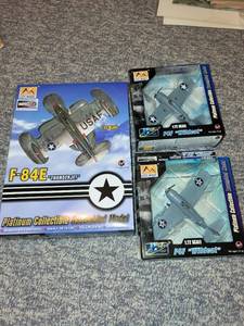 lot 72 image: Set of 3 Easy Model 172 Scale Die-Cast Aircraft Models