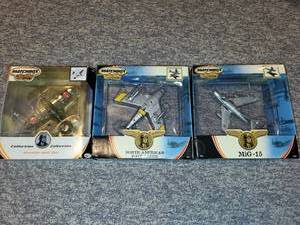 lot 73 image: Collection of 3 Matchbox Collectibles Model Airplanes