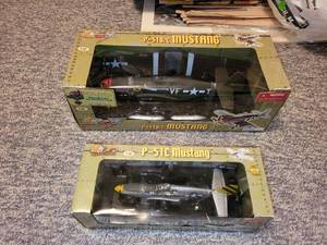 lot 78 image: Lot of 2 P-51BC Mustang 132 Scale Diecast Model Airplanes