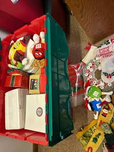 lot 177 image: Collection of Christmas Themed Decorations and Collectibles