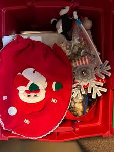 lot 179 image: Assorted Christmas Ornaments and Decorations Collection