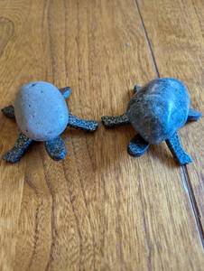 lot 198 image: Set of 2 Decorative Stone Turtle Figurines