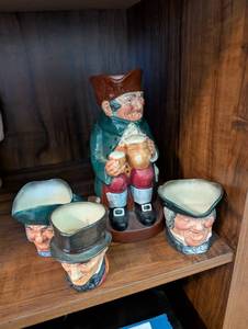 lot 220 image: Set of 4 Royal Doulton Character Jugs - Including Old Charlie
