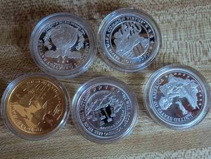 lot 243 image: Set of 5 Commemorative Silver Coins with Historical Themes