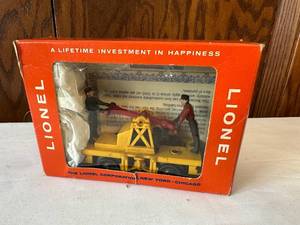 lot 258 image: Lionel No. 65 Motorized Hand Car in Original Box