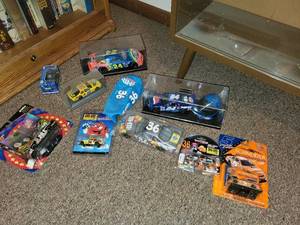lot 269 image: Collection of NASCAR Die-Cast Cars and Collectibles