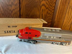 lot 295 image: Lionel Santa Fe Diesel Locomotive No. 2343P with Original Box