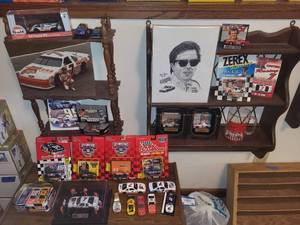 lot 312 image: Collection of Alan Kulwicki Racing Memorabilia