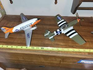lot 318 image: Set of 2 Die-Cast Military Airplane Models - United States Navy & Army Air Force