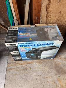 lot 333 image: Power On Board Super Console Travel Cooler
