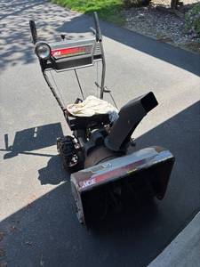 lot 356 image: Used ACE 5 HP Snowblower with Electric Start