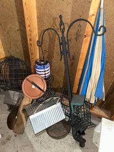 lot 371 image: Assorted Outdoor Garden Decor Items with Shepherds Hook