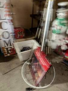 lot 374 image: Assortment of Lighted Outdoor Christmas Decorations