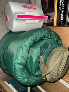 lot 376 image: Green Sleeping Bag and MiniMate Igloo Cooler Set