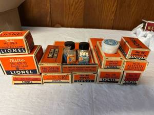 lot 409 image: Collection of Lionel Train Accessories and Parts