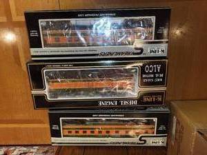 lot 471 image: Set of 3 K-Line Streamliners O Gauge Model Trains